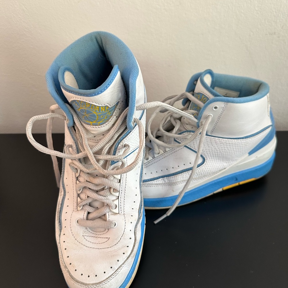 Air Jordan 2 Retro Melo Sneakers